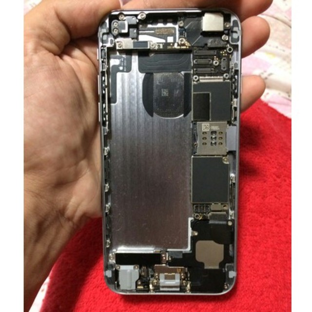 iPhone(アイフォーン)のiPhone6　液晶無し　キャリア不明 スマホ/家電/カメラのスマホアクセサリー(その他)の商品写真