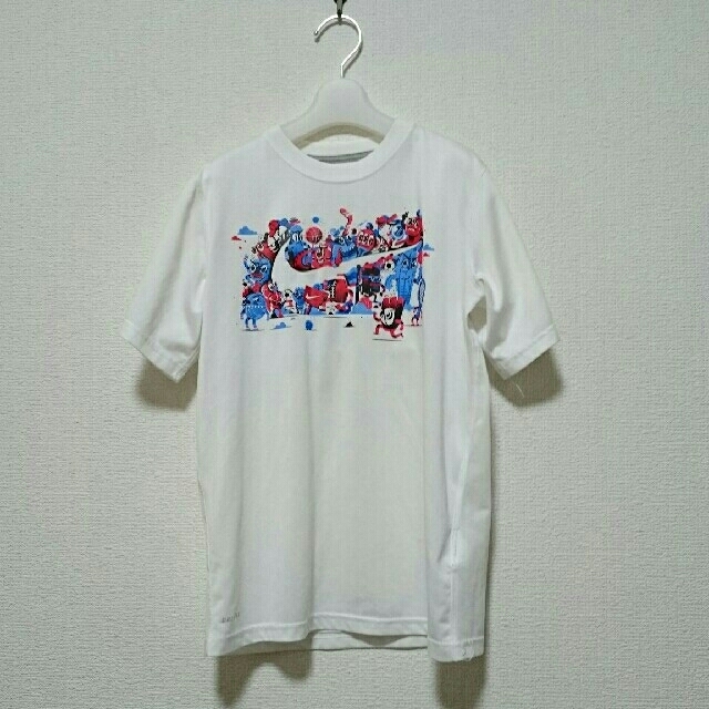 NIKE(ナイキ)のfu-ka様用   ナイキ  Tシャツ  子供用M キッズ/ベビー/マタニティのキッズ服男の子用(90cm~)(Tシャツ/カットソー)の商品写真