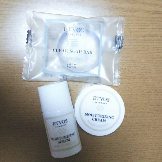 ETVOS(エトヴォス)のエトヴォス トライアル 新品未使用品 コスメ/美容のキット/セット(サンプル/トライアルキット)の商品写真