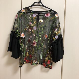 メルロー(merlot)の花柄 刺繍 ブラウス(シャツ/ブラウス(半袖/袖なし))