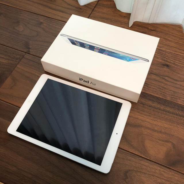 iPadAir Cellular 32GB MD795J/A  シルバー