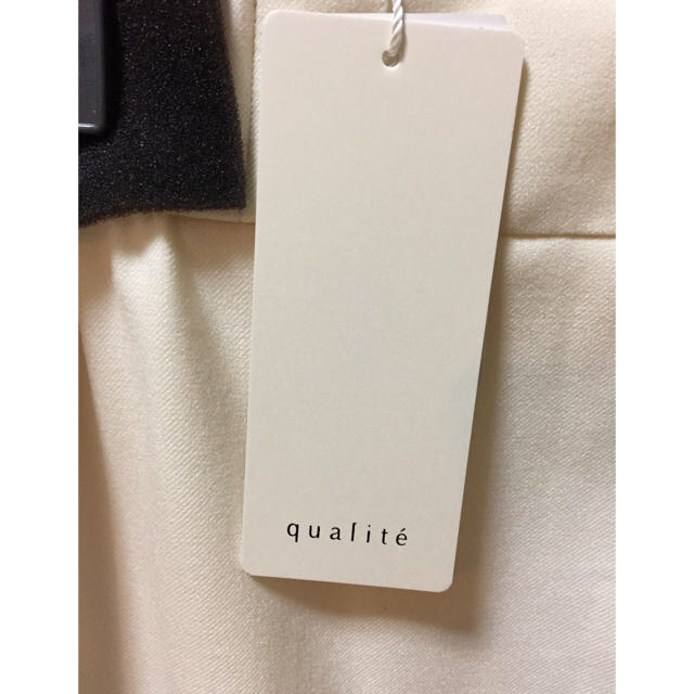 qualite(カリテ)のいー様専用ですqualite（カリテ） ウォームクロップドパンツ レディースのパンツ(クロップドパンツ)の商品写真