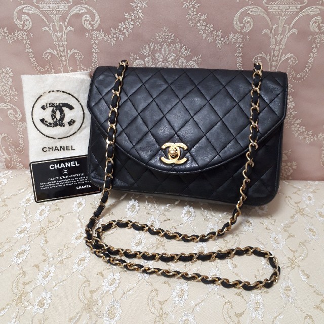 CHANEL　マトラッセ　チェーンショルダ
ーバッグ　正規品　シャネル