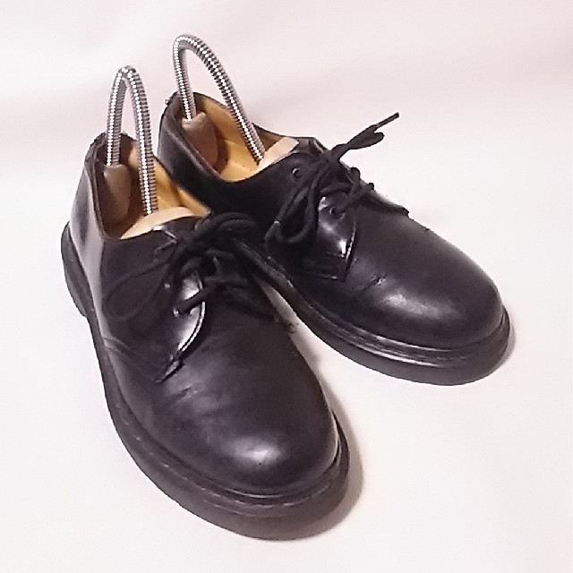 Dr.Martens(ドクターマーチン)の
絶対王道!ドクターマーチン高級牛革レザー3ホールローファー黒ビンテージ！


 レディースの靴/シューズ(ローファー/革靴)の商品写真