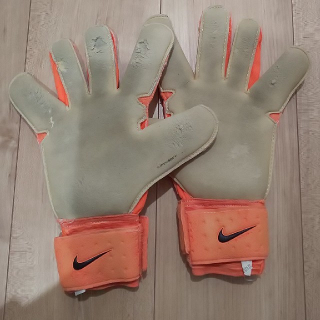 NIKE(ナイキ)のNIKE キーパーグローブ スポーツ/アウトドアのサッカー/フットサル(その他)の商品写真