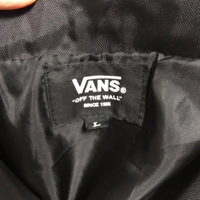 VANS(ヴァンズ)のVANS JACKET メンズのジャケット/アウター(ナイロンジャケット)の商品写真