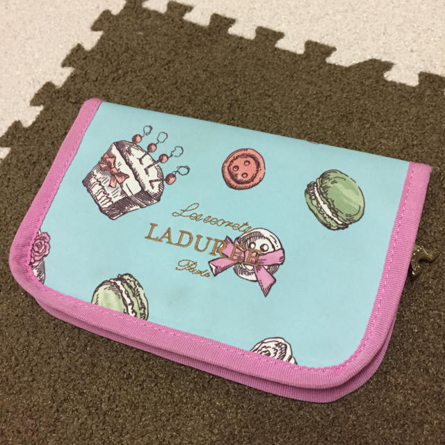 LADUREE(ラデュレ)のラデュレ＊お財布ポーチ レディースのファッション小物(財布)の商品写真