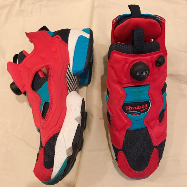 Reebok(リーボック)のReebok INSTA PUMP FURY 24.5cm レディースの靴/シューズ(スニーカー)の商品写真