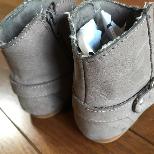 ZARA KIDS(ザラキッズ)のZARA baby スエードブーツ キッズ/ベビー/マタニティのベビー靴/シューズ(~14cm)(ブーツ)の商品写真