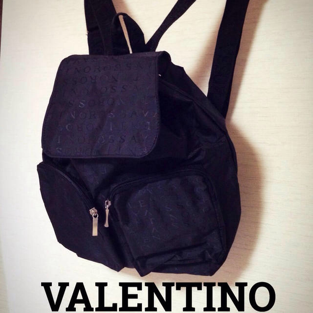 VALENTINO(ヴァレンティノ)のVALENTINO ナイロンリュック レディースのバッグ(リュック/バックパック)の商品写真