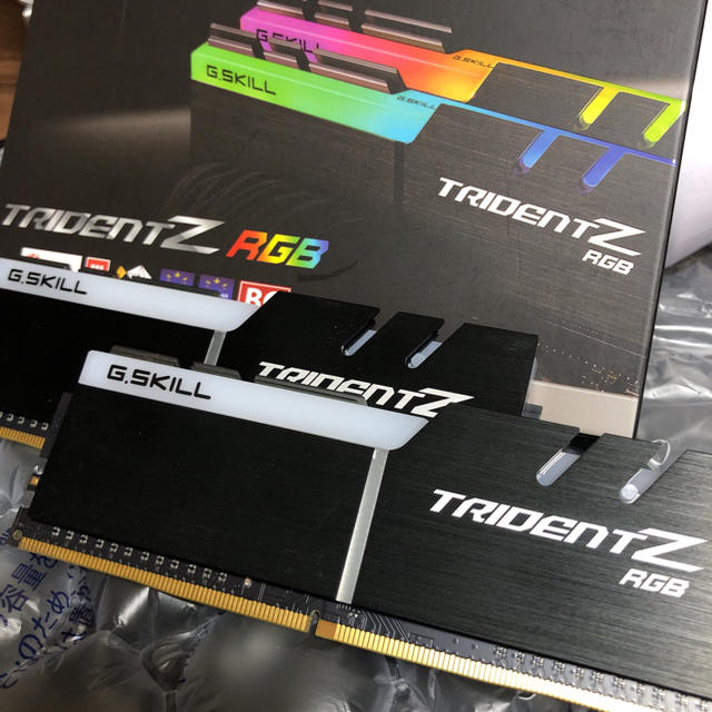 G.Skill Trident Z RGB 3200 16GB 8×4枚組