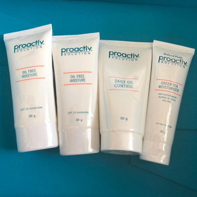 proactiv(プロアクティブ)のお得❤️ 美容液セット プロアクティブ コスメ/美容のスキンケア/基礎化粧品(美容液)の商品写真