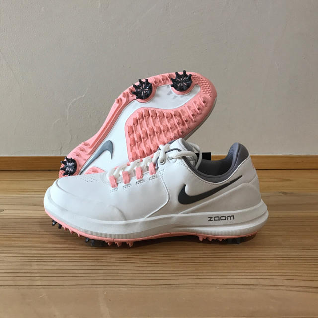 NIKE(ナイキ)のNIKE WMNS AIR ZOOM ACCURATE 23.5cm スポーツ/アウトドアのゴルフ(シューズ)の商品写真