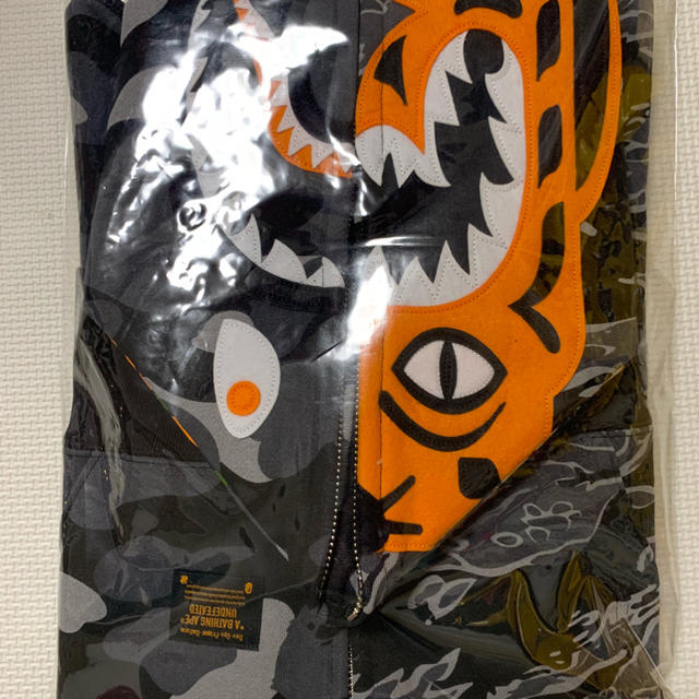 A BATHING APE(アベイシングエイプ)のundefeated bape パーカー  メンズのトップス(パーカー)の商品写真