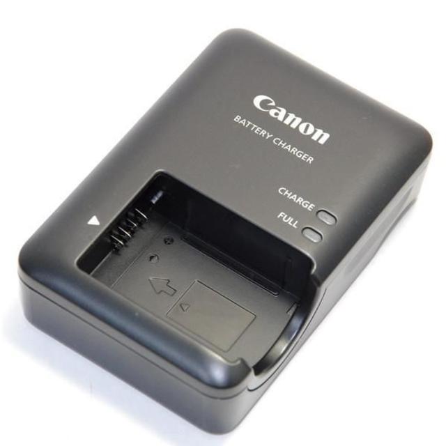 Canon(キヤノン)の新品 CB-2LC 純正 Canon キヤノン チャージャー 充電器 ワケ有 スマホ/家電/カメラのカメラ(デジタル一眼)の商品写真