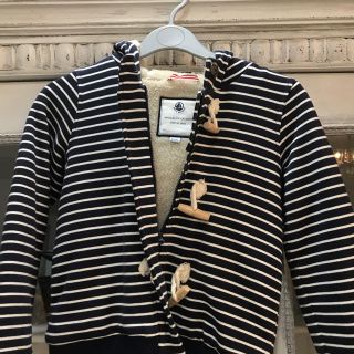 プチバトー(PETIT BATEAU)のプチバトー  ボアジャケット  8歳 8a(ジャケット/上着)