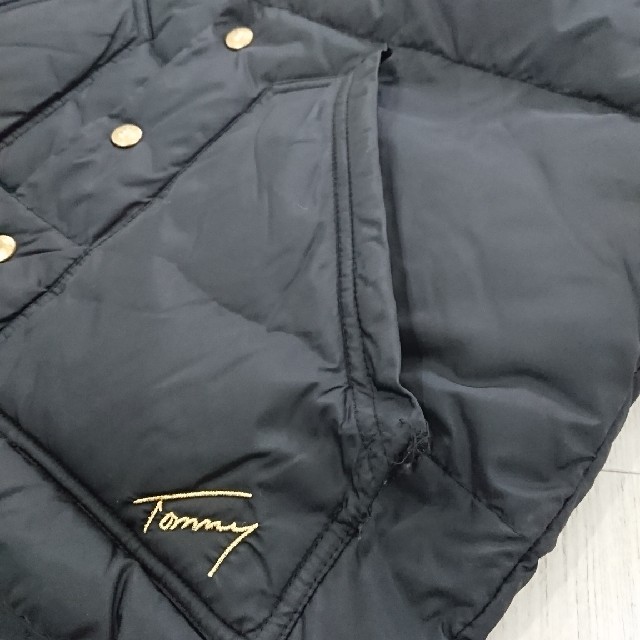 TOMMY HILFIGER(トミーヒルフィガー)のトミーヒルフィガー メンズ 中綿ベスト M 黒 メンズのジャケット/アウター(ダウンベスト)の商品写真