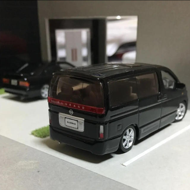 1/64 ホットワークス インターアライド 日産 ELGRAND エルグランド