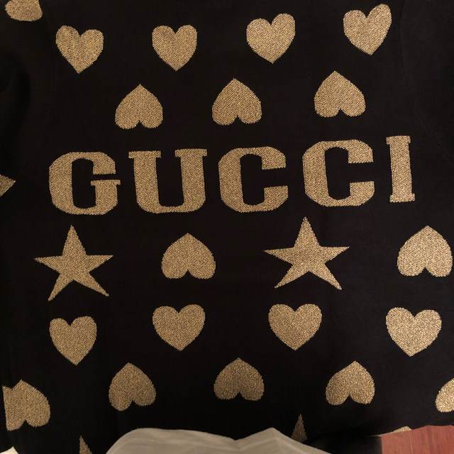 Gucci(グッチ)の☆ハート&スターデザインニットG・新品未使用・はち様専用☆ レディースのトップス(ニット/セーター)の商品写真