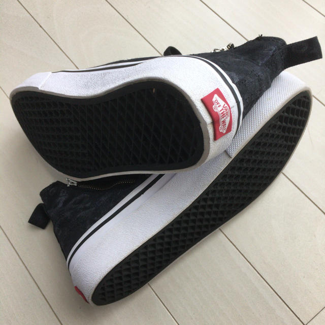 VANS(ヴァンズ)の「VANS バンズ」ハイカット スニーカー 22.0cm キッズ/ベビー/マタニティのキッズ靴/シューズ(15cm~)(スニーカー)の商品写真