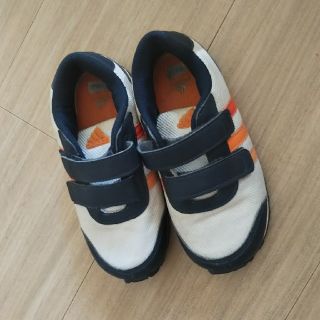 アディダス(adidas)のアディダススニーカー(スニーカー)