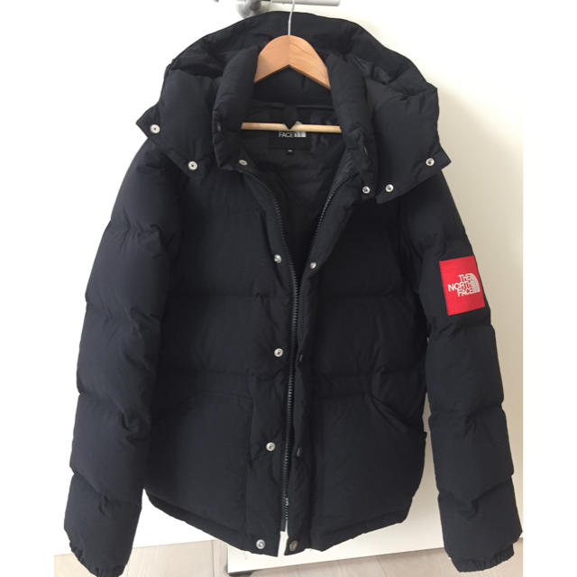 ダウンジャケットTHE NORTH FACE キャンプシエラショート 赤ボックスロゴ