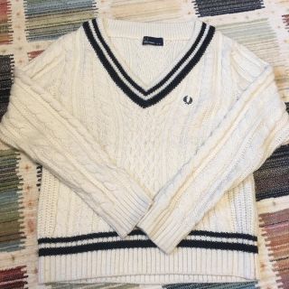 フレッドペリー(FRED PERRY)のフレッドペリー セーター オフホワイト(ニット/セーター)