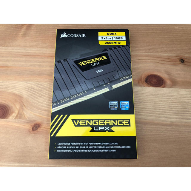 Corsair 16GB（8GBx2） DDR4 2666MHzPCパーツ