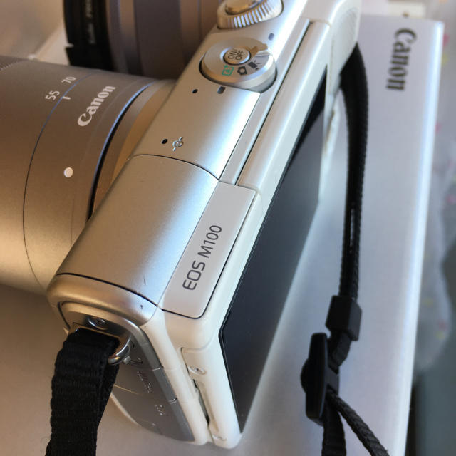 Canon(キヤノン)のミラーレスカメラ キヤノン M100 ダブル レンズ キット used 美品 スマホ/家電/カメラのカメラ(ミラーレス一眼)の商品写真