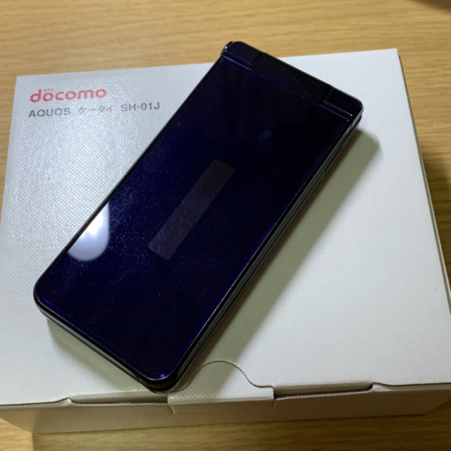NTTdocomo(エヌティティドコモ)のSH-01J ブルーブラック スマホ/家電/カメラのスマートフォン/携帯電話(携帯電話本体)の商品写真