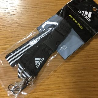 アディダス(adidas)の新品未開封 アディダス ストラップ(ストラップ/イヤホンジャック)