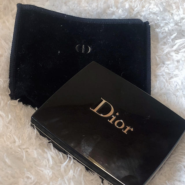 Dior(ディオール)のサンククルール ミッドナイトウィッシュ ラッキースター コスメ/美容のベースメイク/化粧品(アイシャドウ)の商品写真