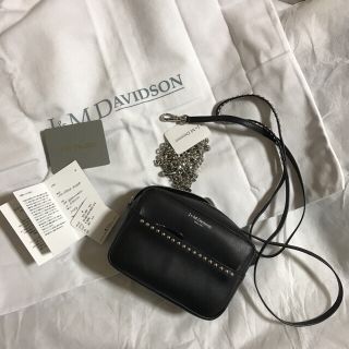 ジェイアンドエムデヴィッドソン(J&M DAVIDSON)のJ&M DAVIDSON LIPSTICK POCHETTE WITHSTUDS(ショルダーバッグ)