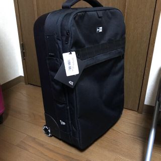 新品 タグ付きNEW ERA キャリーバッグ ウィールバッグ