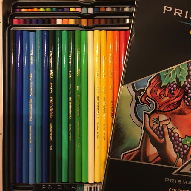 高級ブランド72色の色鉛筆 エンタメ/ホビーのアート用品(色鉛筆)の商品写真