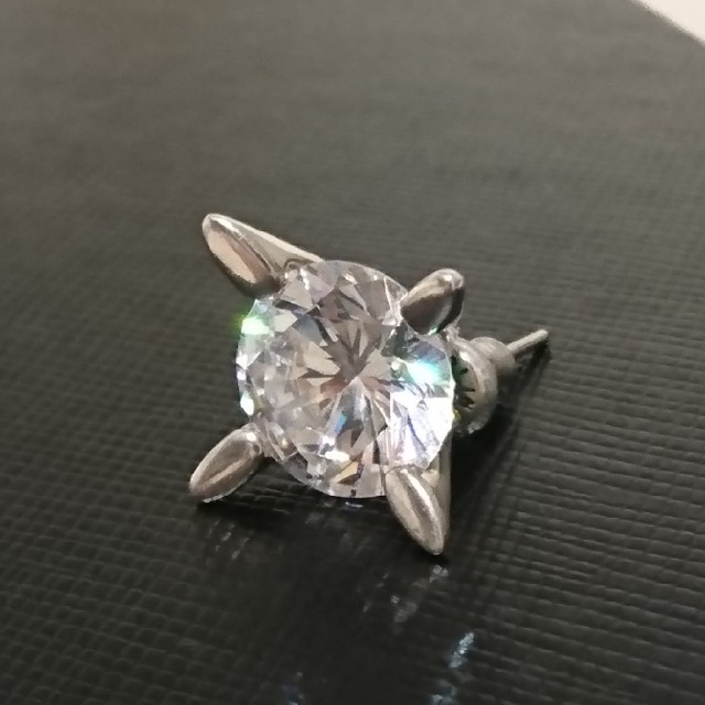 e.m.(イーエム)のe.m. キュービックジルコニア 一粒ピアス シルバー925 レディースのアクセサリー(ピアス)の商品写真