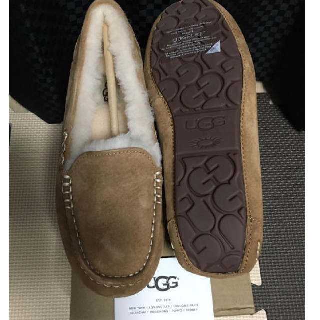 UGG(アグ)の【新品】UGG アンスレー モカシン（チェスナット:約24〜25㎝） レディースの靴/シューズ(スリッポン/モカシン)の商品写真