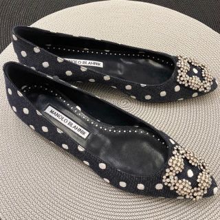 マノロブラニク(MANOLO BLAHNIK)の【☆nico☆様専用】manolo blahnik ハンギシ ドット柄 38.5(バレエシューズ)