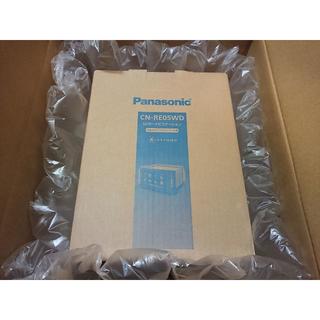パナソニック(Panasonic)の新品 ストラーダ 7Ｖ型ワイド メモリーナビ CN-RE05WD カーナビ(カーナビ/カーテレビ)