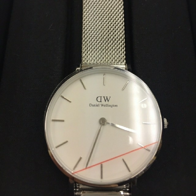 Daniel Wellington(ダニエルウェリントン)のスーパーセール！ダニエルウェリントン CLASSIC PETITE 32㎜ 銀白 レディースのファッション小物(腕時計)の商品写真