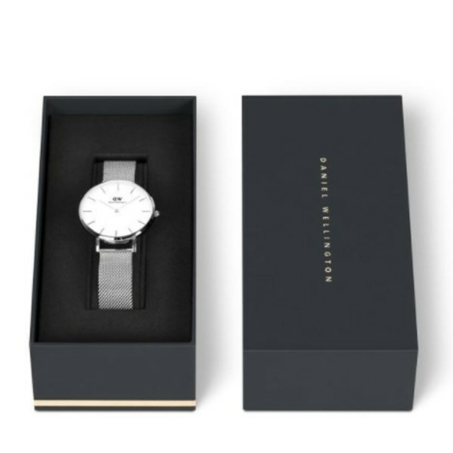 Daniel Wellington(ダニエルウェリントン)のスーパーセール！ダニエルウェリントン CLASSIC PETITE 32㎜ 銀白 レディースのファッション小物(腕時計)の商品写真