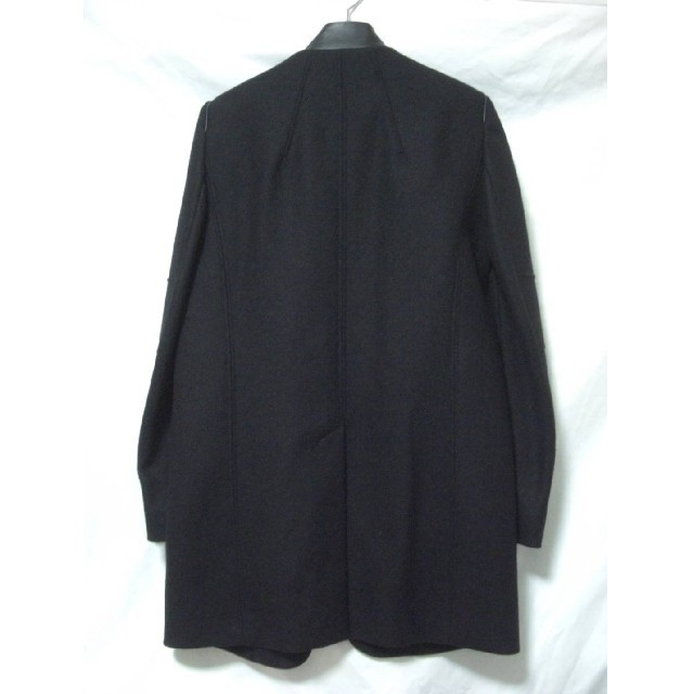 HELMUT LANG(ヘルムートラング)のHELMUT LANG　ブラックコート メンズのジャケット/アウター(チェスターコート)の商品写真