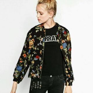 ザラ(ZARA)のZARA ザラ 花柄 ボンバージャケット ブルゾン アウター コート(ブルゾン)