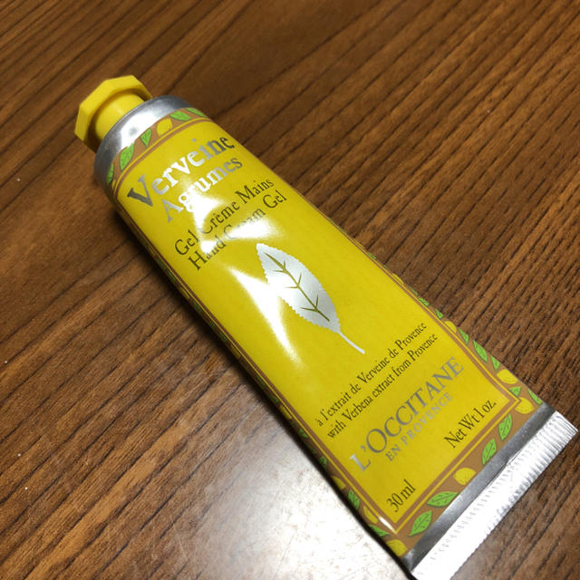 L'OCCITANE(ロクシタン)のハンドクリーム 30ml コスメ/美容のボディケア(ハンドクリーム)の商品写真