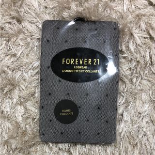 フォーエバートゥエンティーワン(FOREVER 21)の新品未使用 ドット柄ストッキング(タイツ/ストッキング)