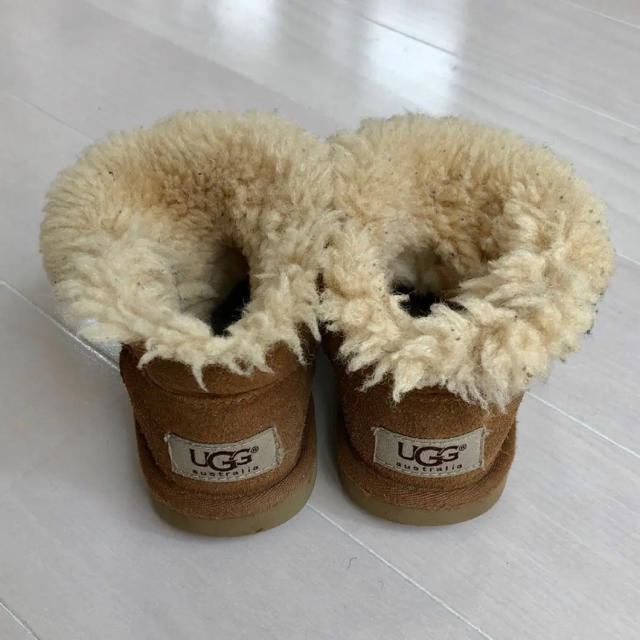 UGG(アグ)のUGG ムートンブーツ  15.5cm キッズ/ベビー/マタニティのキッズ靴/シューズ(15cm~)(ブーツ)の商品写真