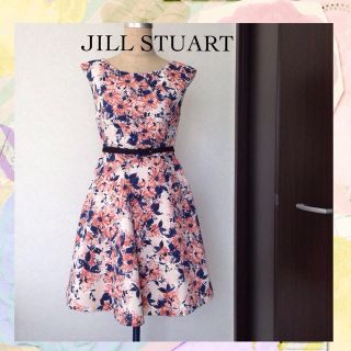 ジルスチュアート(JILLSTUART)の昨年もの♡可愛すぎるジルフラワー柄ワンピ(ひざ丈ワンピース)