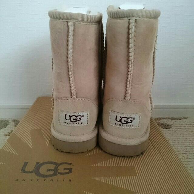 UGG(アグ)のUGG キッズブーツ 17.5㎝ キッズ/ベビー/マタニティのキッズ靴/シューズ(15cm~)(ブーツ)の商品写真
