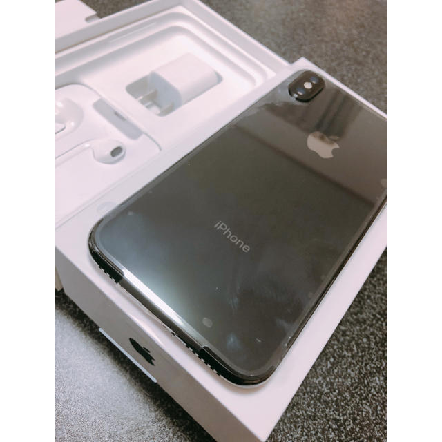 Apple(アップル)の★ak様専用★【新品】iPhone X 256GB SIMフリー スマホ/家電/カメラのスマートフォン/携帯電話(スマートフォン本体)の商品写真