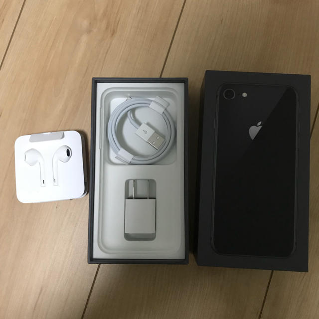 Apple(アップル)のiPhone8 付属品 箱 iPhone スマホ/家電/カメラのスマートフォン/携帯電話(その他)の商品写真